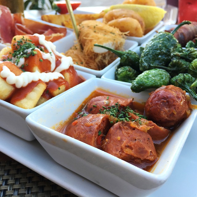 Bilden visar italiensk mat. Nu kan du njura av Italiensk catering och italiensk buffe i Göteborg samt god italiensk tapas (antipasti).