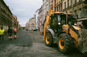 Kabelskopa och Pallgaffel till Grävmaskin – Öka Effektiviteten på Byggarbetsplatsen